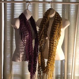 Women’s net woven scarf NWOT 2 pieces